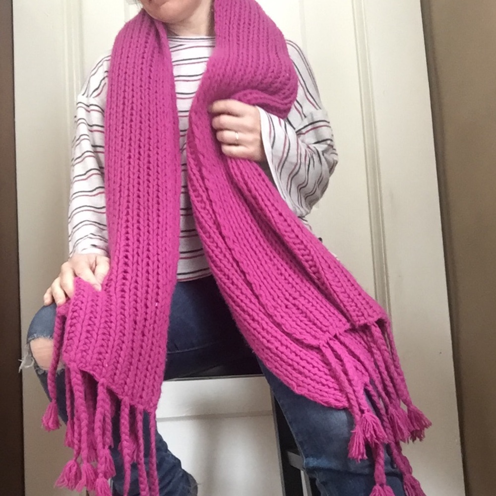 Super soft chunky knit scarf